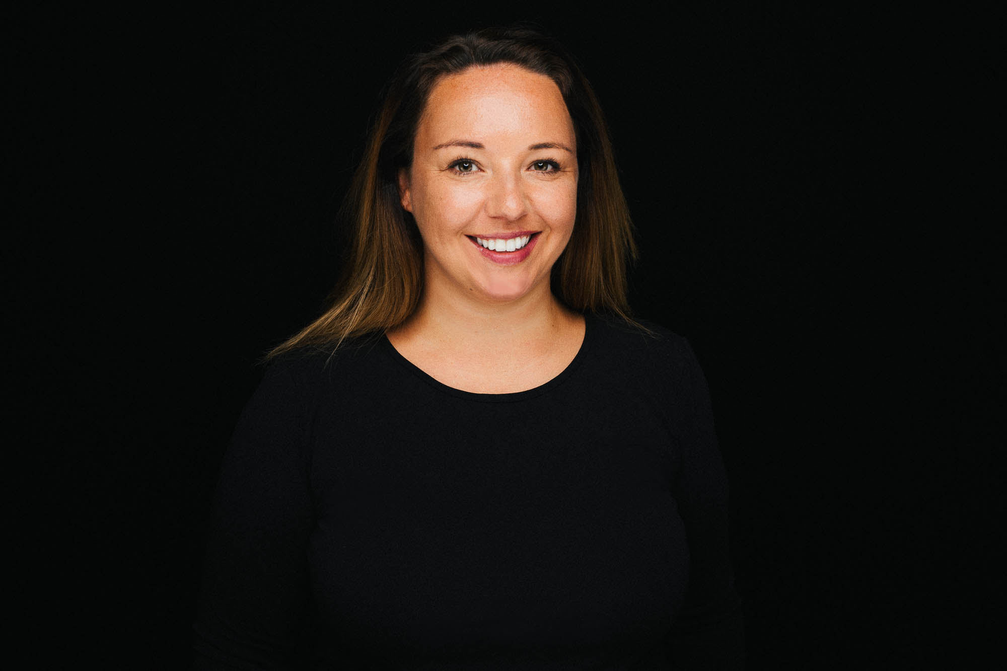 Export x3 5D4 8917 Bearbeitet 2 Headshots Manuela 2